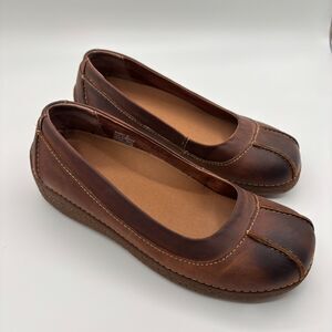 Duluth Trading Co | Brown Leather Slip-On Shoes | Women's Size 8M